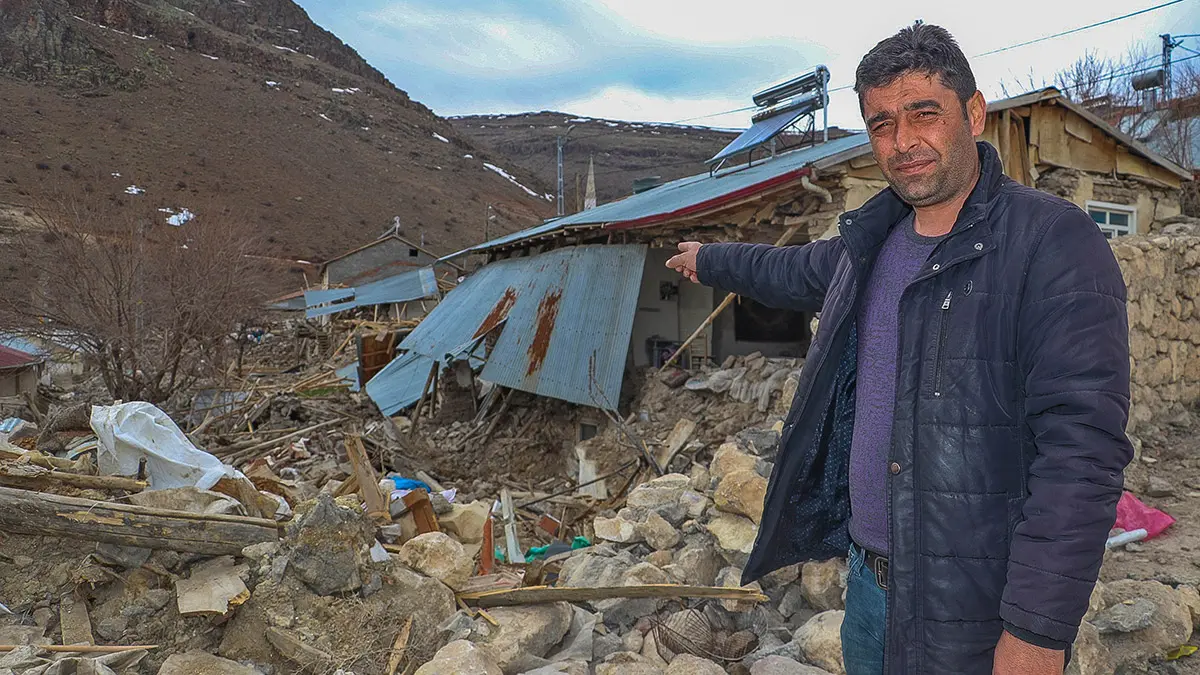 Depremde yikilan mahallelerinin baska yere tasinmasini istiyorlar 5171 dhaphoto5 - yaşam - haberton