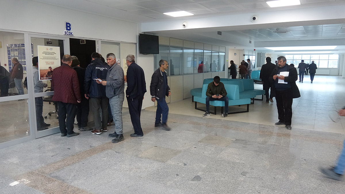 Malatya'da EYT'liler işlemler için SGK'ya başvurdu