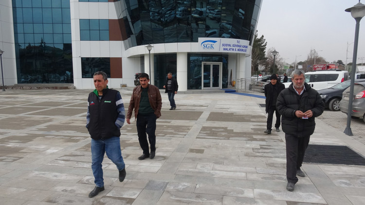 Malatya'da EYT'liler işlemler için SGK'ya başvurdu