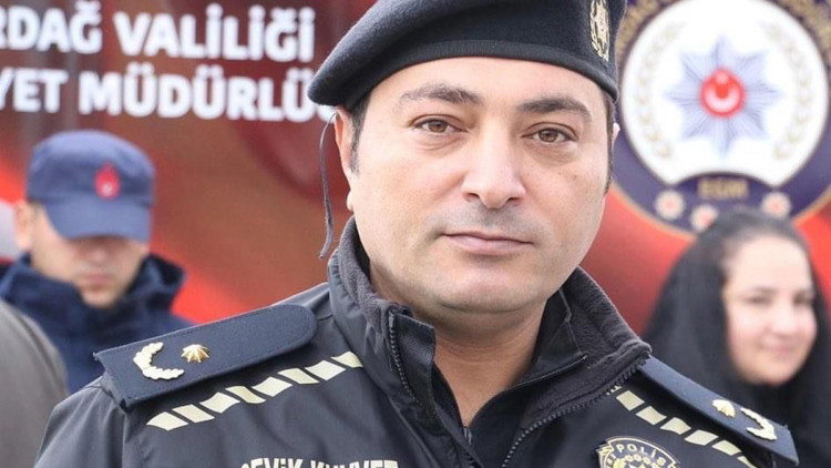 Depremzedelerin yardım malzemelerini çalan emniyet müdürü tutuklandı