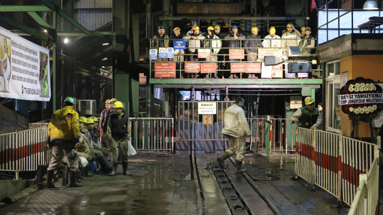 İş güvencesi madencilerin karşılaştığı önemli zorluklar arasında