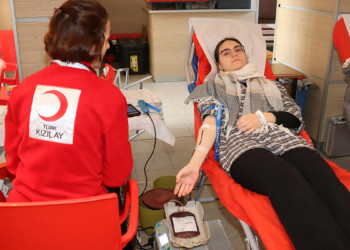 Kızılay'ın topladığı kan bağışlarını hastanelere sattığı iddialarına açıklama