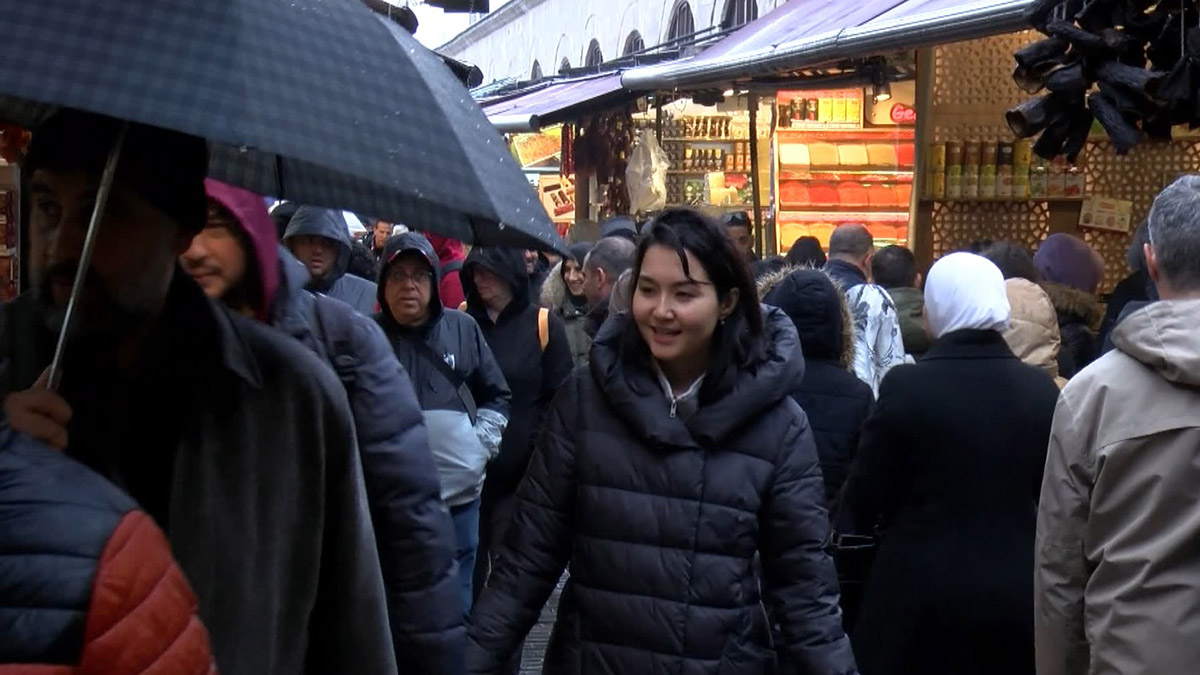 Eminönü'nde Ramazan hareketliliği; Fiyatlar uçtu