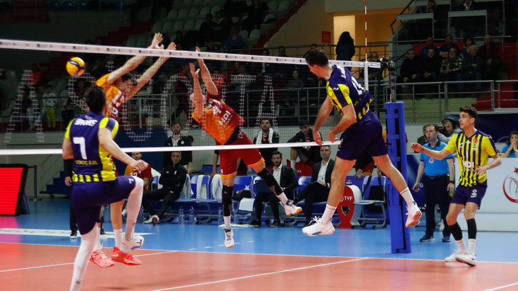 Fenerbahçe HDI Sigorta, derbinin galibi oldu