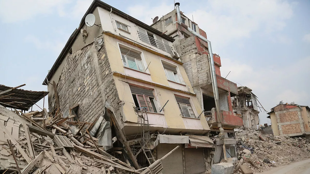 Bu depremler asrın değil binlerce yılda bile görülmesi zor felaket