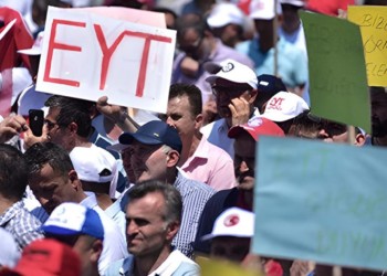 Siyasilerden EYT paylaşımları