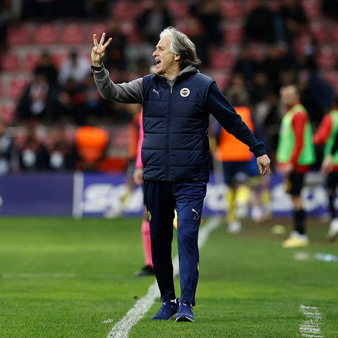 Fenerbahçe Sevilla deplasmanında