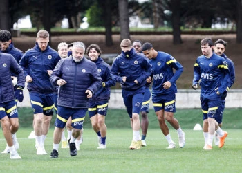 Fenerbahçe sevilla ile oynayacağı maça hazırlanıyor