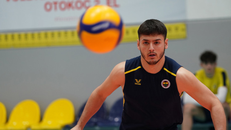 Fenerbahçe, voleybolcu Abdülkadir Terlik'i kadrosuna kattı