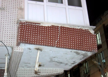 Güngören'de apartmanın balkonunda çatlak oluştu