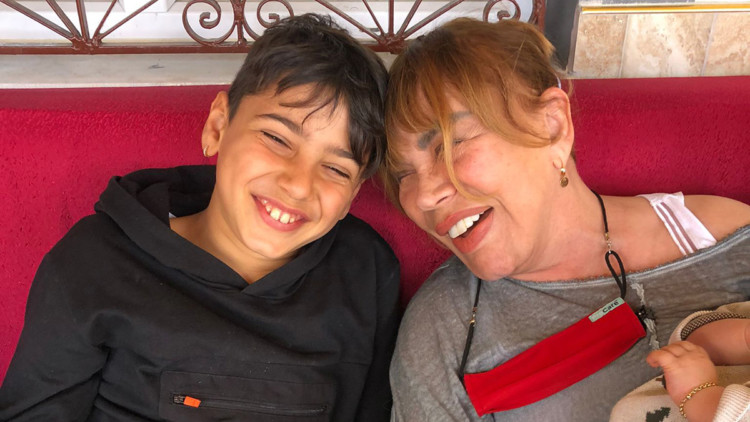 Sezen Aksu Ali İsmail Korkmaz'ın ailesini ziyaret etti