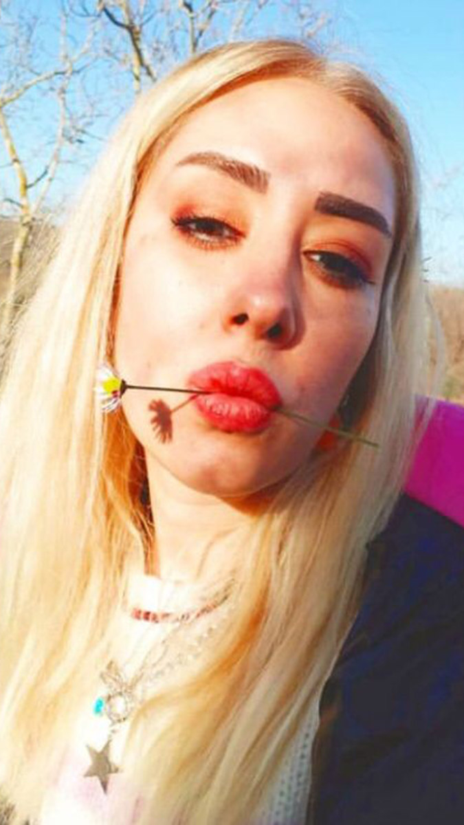 Bugün röportaj konuğumuz dizi ve film setlerinin sihirli eli pro make-up Havva Yüksel..