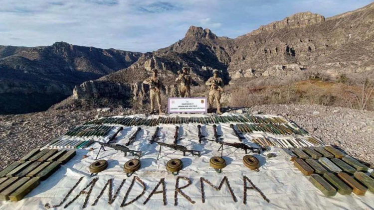 Cizre'de terör örgütüne ait silah ve mühimmat ele geçirildi