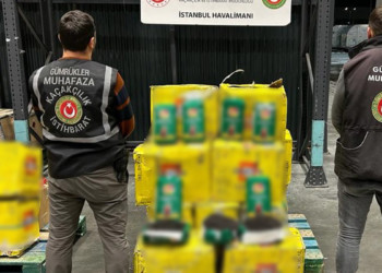 Çay olduğunu söylediği kargodan uyuşturucu çıktı