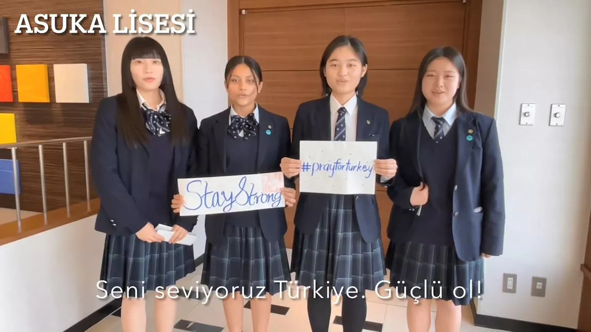 Japonya'daki öğrencilerden depremzedelere destek