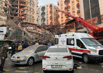 Deprem mağdurlarına davranış adabı