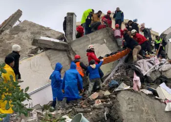 Deprem bölgesinde yıkılan binalarla ilgili 298 kişi tutuklandı