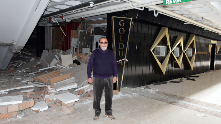 Deprem kuyumculuk sektörüne büyük darbe vurdu