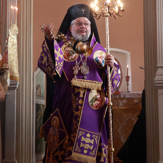 Bulgar Sveti Georgi Kilisesi papazı toprağa verildi