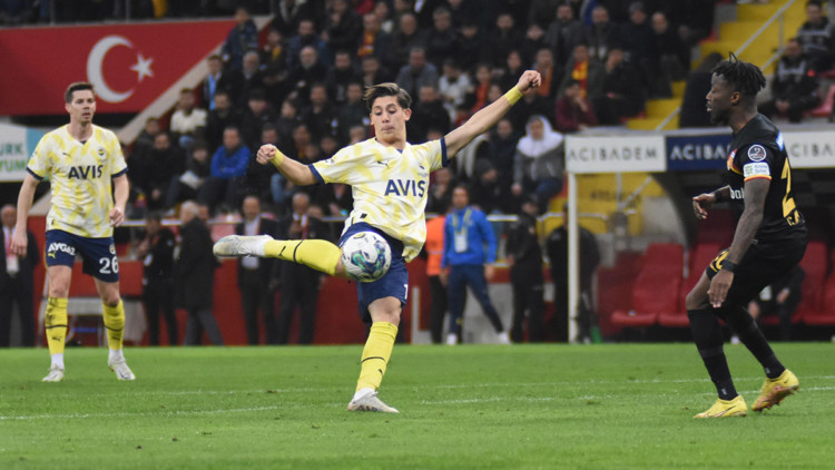 Kayserispor Fenerbahçe'ye 2-1 mağlup oldu