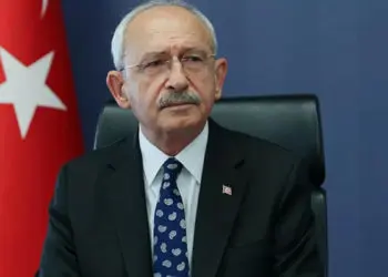 Kılıçdaroğlu, çalışmalarını meclis'teki makamında yürüttü