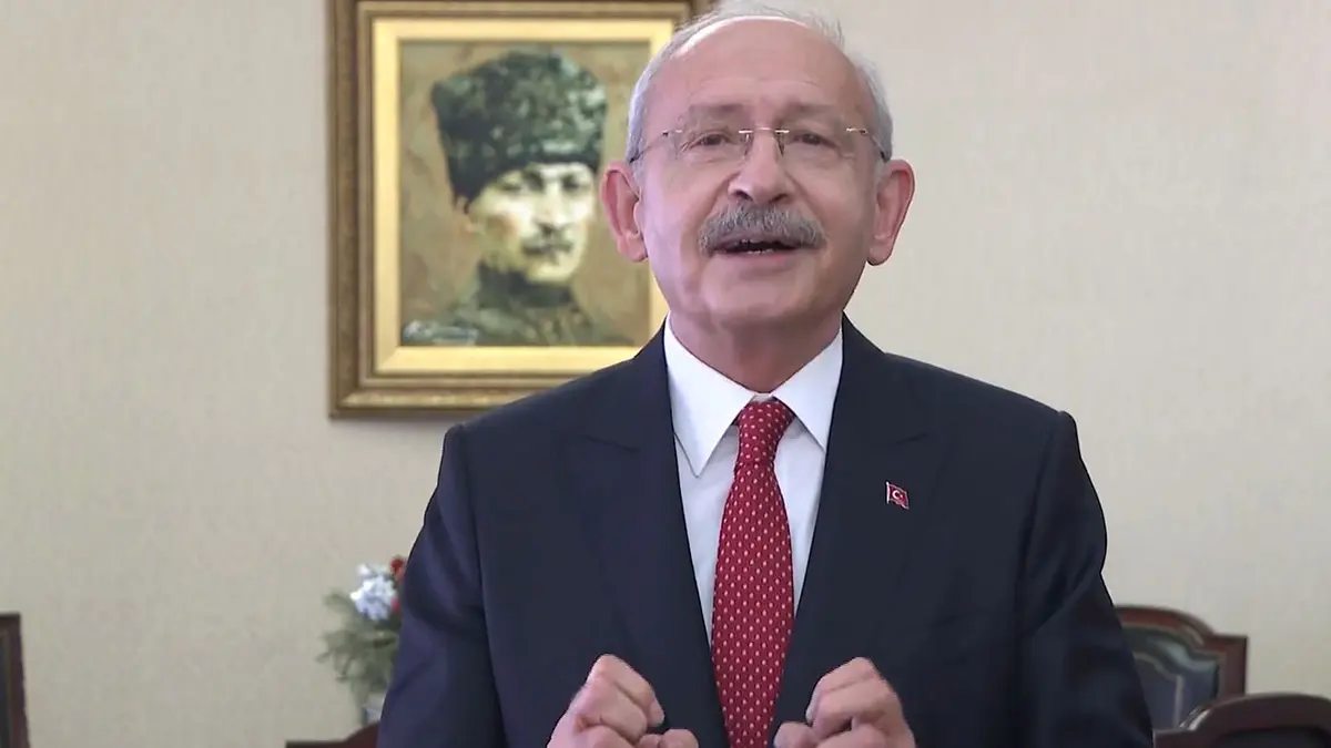 Cumhuriyet halk partisi genel başkanı kemal kılıçdaroğlu'ndan meral akşener'e cevap geldi. Kılıçdaroğlu, "soframızı büyütmeye devam edeceğiz. Sabırla…" dedi.