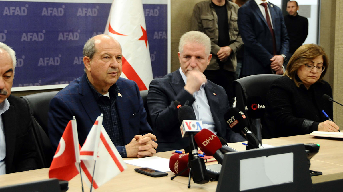 Kuzey Kıbrıs Türkiye Cumhuriyeti Cumhurbaşkanı Ersin Tatar, "Depremin yaralarının sarılması için seferber olduk, Kıbrıs'ta 5 bin depremzedeyi ağırlıyoruz" dedi.