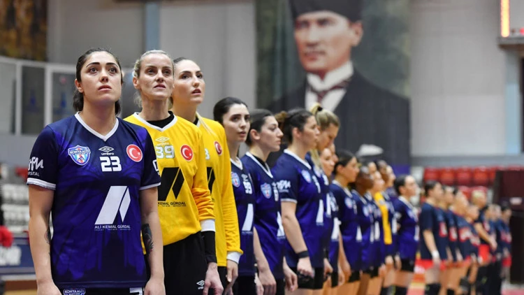 Konyaaltı belediyesi kadın hentbol takımı, avrupa'da yarı finalde