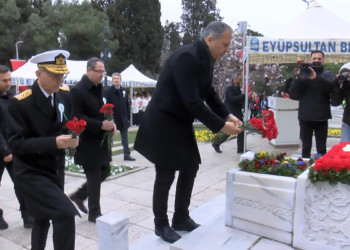 Mehmet Akif Ersoy kabri başında anıldı