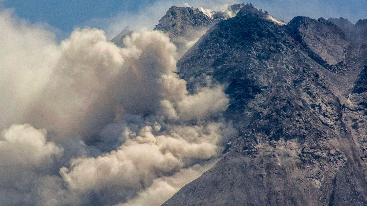 Merapi yanardaginda hareketlilik suruyor 9736 dhaphoto2 - haberler - haberton