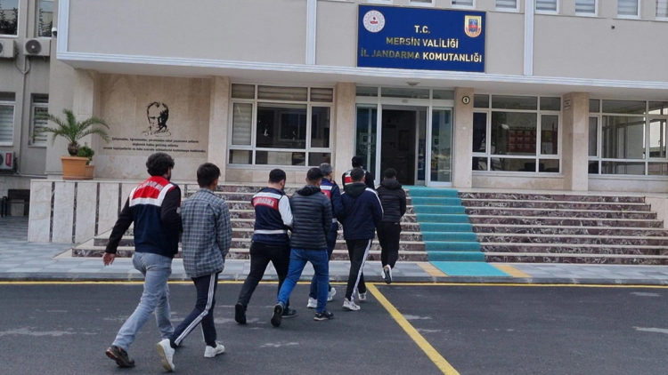 'Yüksek kazançlı ek iş vaadi' dolandırıcılığı; 4 tutuklama