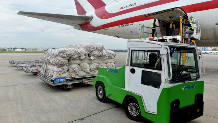 Pakistan'dan 1200 kışlık çadır geldi