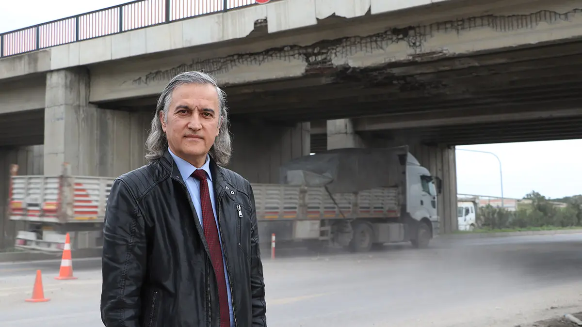 Prof. Dr. Çağatay'dan hasarlı köprü uyarısı