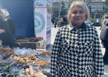 Rizeli kadınlardan depremzedelere '8 Mart' kermesli destek