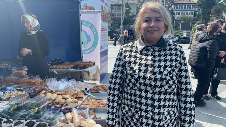 Rizeli kadınlardan depremzedelere '8 Mart' kermesli destek