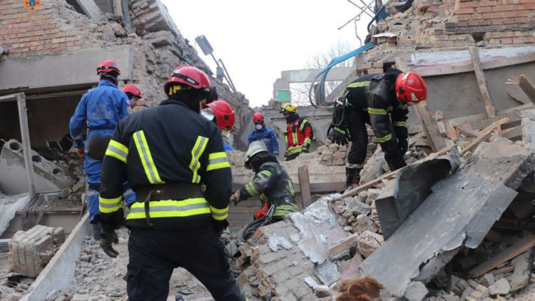 Rusya Ukrayna'yı vurdu; 3 kişi öldü