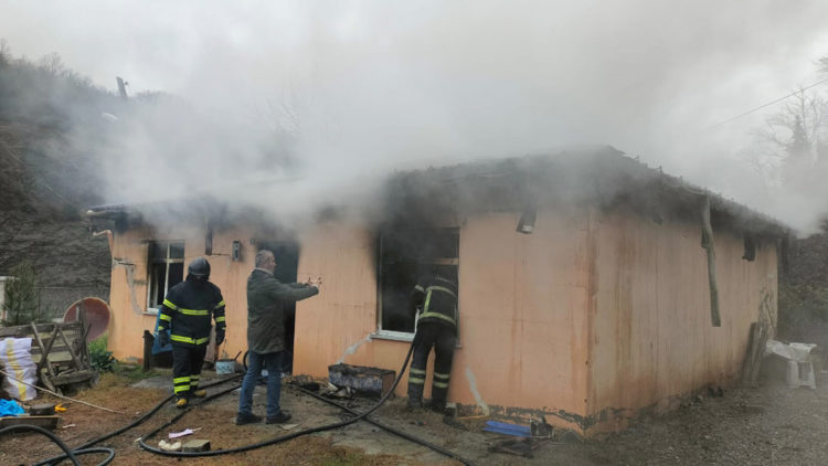 Samsun'da cami lojmanında yangın