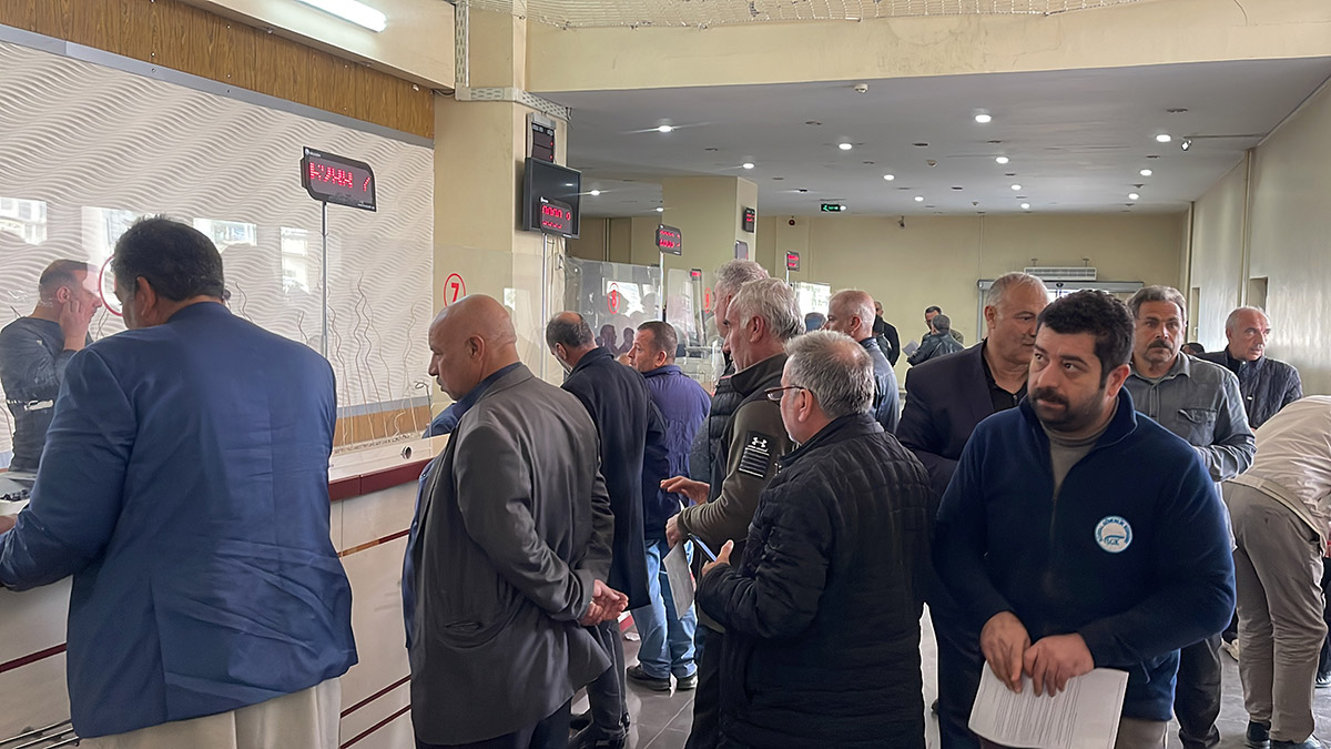 Şanlıurfa'da emeklilikte yaşa takılanlar SGK’nın yolunu tuttu