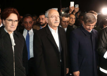 Kılıçdaroğlu sel felaketinin yaşandığı Şanlıurfa'ya geldi