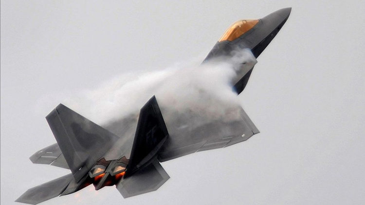 Slovakya'dan Ukrayna'ya Sovyet tipi MiG-29 savaş uçağı