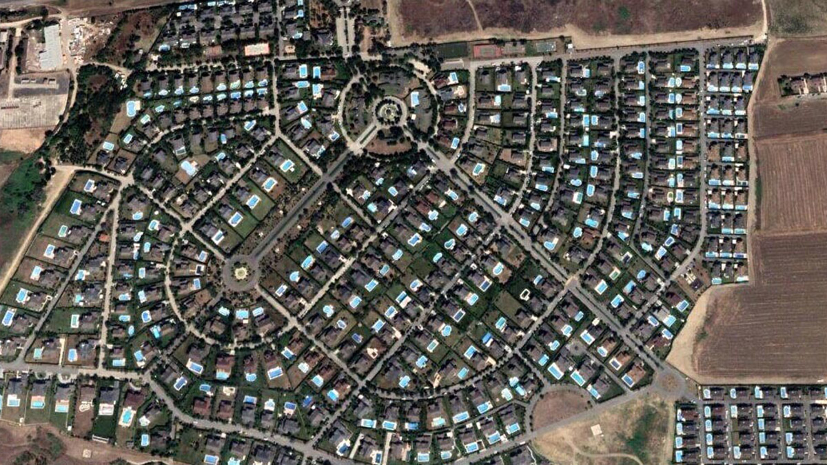 İzmir Katip Çelebi Üniversitesi (İKÇÜ) Orman Fakültesi Dekanı Prof. Dr. Derya Eşen, 'Spor müsabakaları harici yüzme havuzlarının yasaklanabileceğini öngörüyorum' dedi.