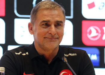 Türkiye'yi Avrupa Futbol Şampiyonası'nda temsil etmek istiyorum