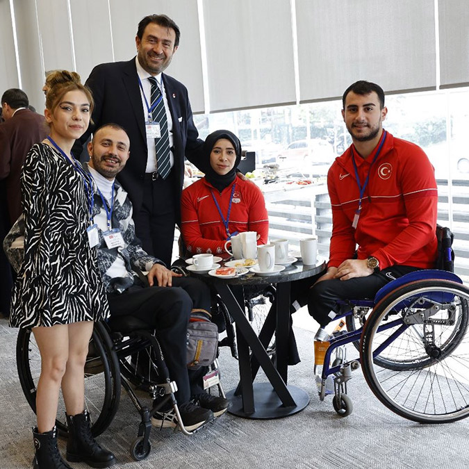 Paralimpik Komitesi Sporcu Konseyi üyeleri tanıtıldı