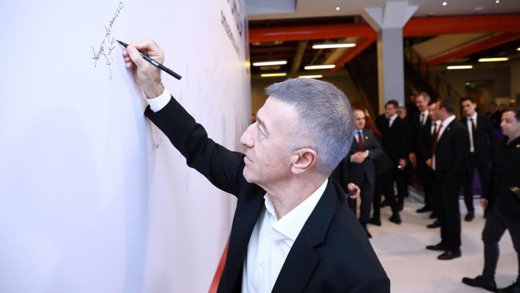 Trabzonspor Omuz Omuza kampanyasına destek verdi