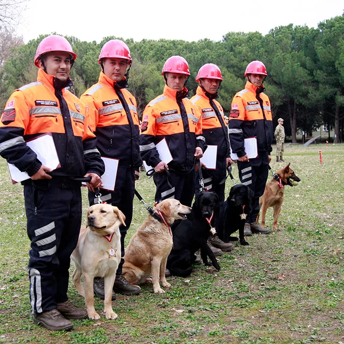 Tsk'nın arama köpekleri madalya ile ödüllendirildi