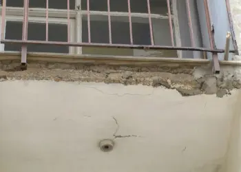 Tuzla'da riskli olan binalar tahliye ediliyor