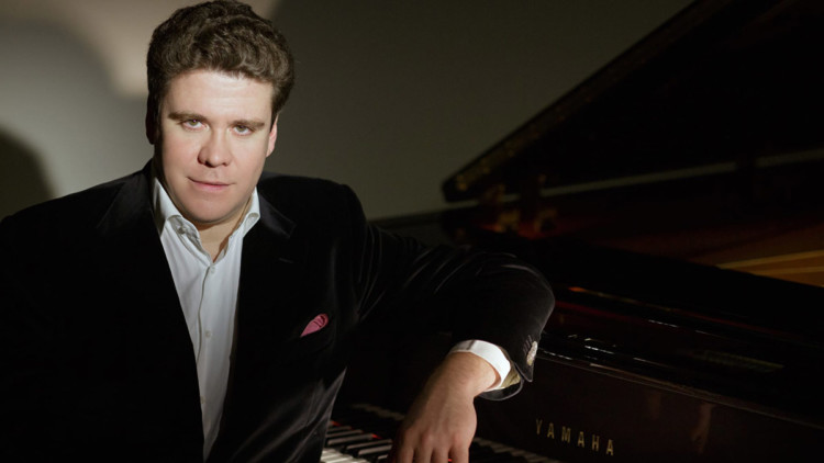 Ünlü piyanist Denis Matsuev İstanbul'a geliyor