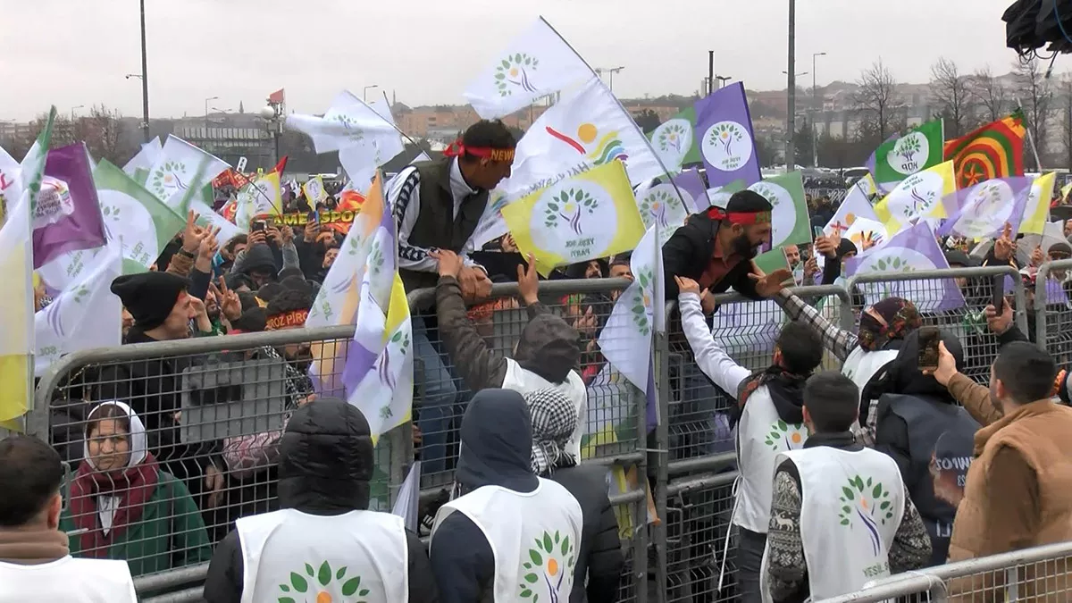 Yenikapı'da nevruz kutlamasına polis müdahale etti