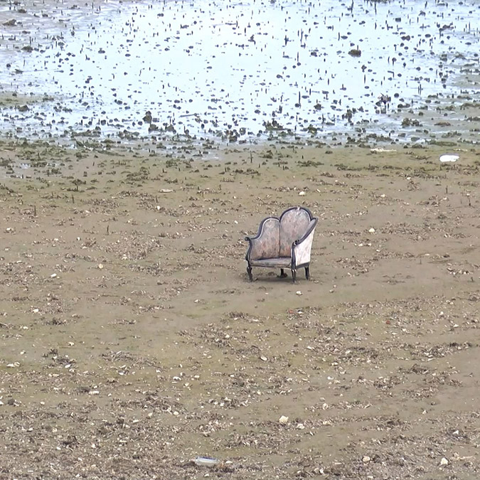 Büyükçekmece Baraj Gölü'nde su metrelerce çekildi
