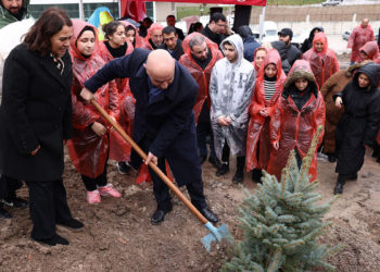 ‘Deprem Şehitleri Hatıra Ormanı’ fidanla buluştu